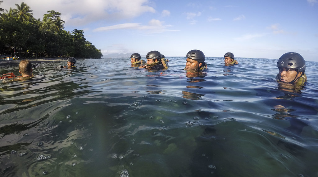 Royal Solomon Islands Police training with US and Australia troops in Honiara (James Gulliver/US Marine Corps)