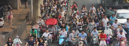 Why altruism is risky in China